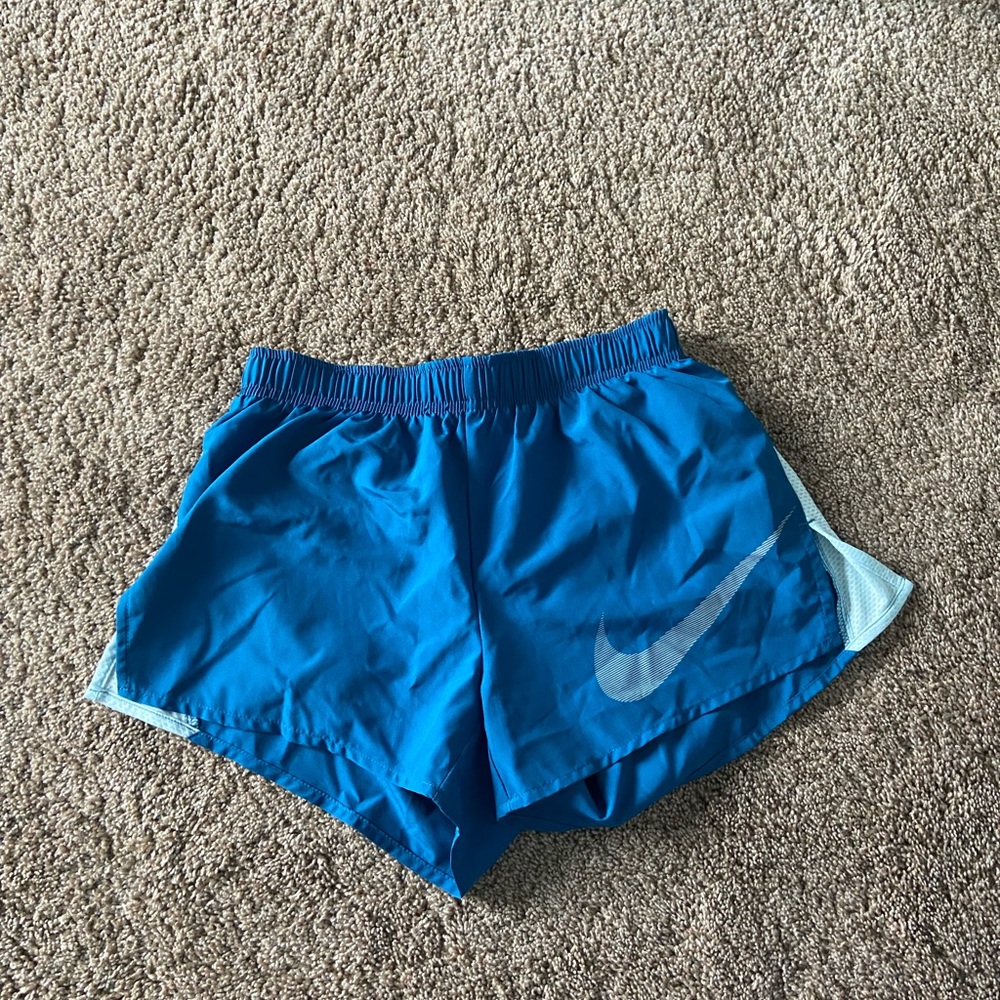 🥰3/10 nike women’s shorts